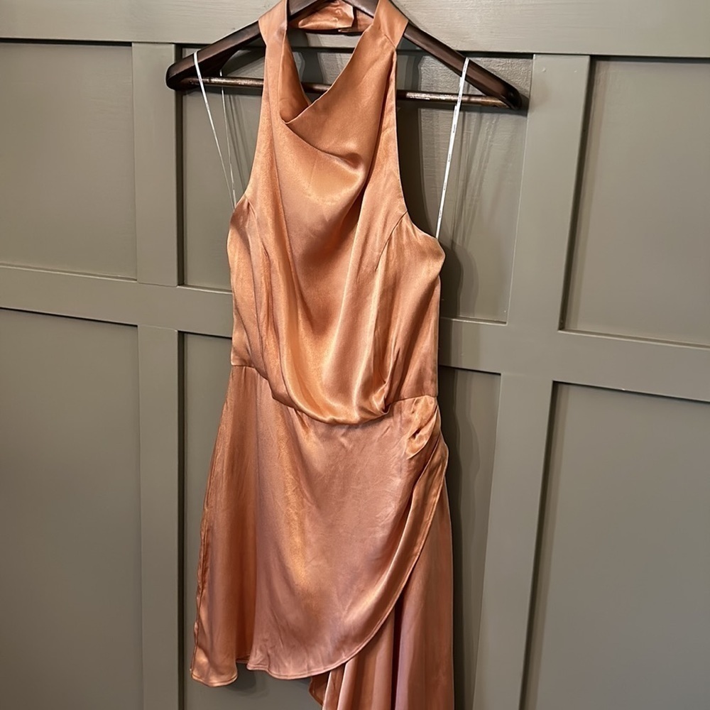 Elliatt Gold Halter Tiered Asymmetric Midi Cocktail Dress Satin Size Small New - Picture 8 of 14